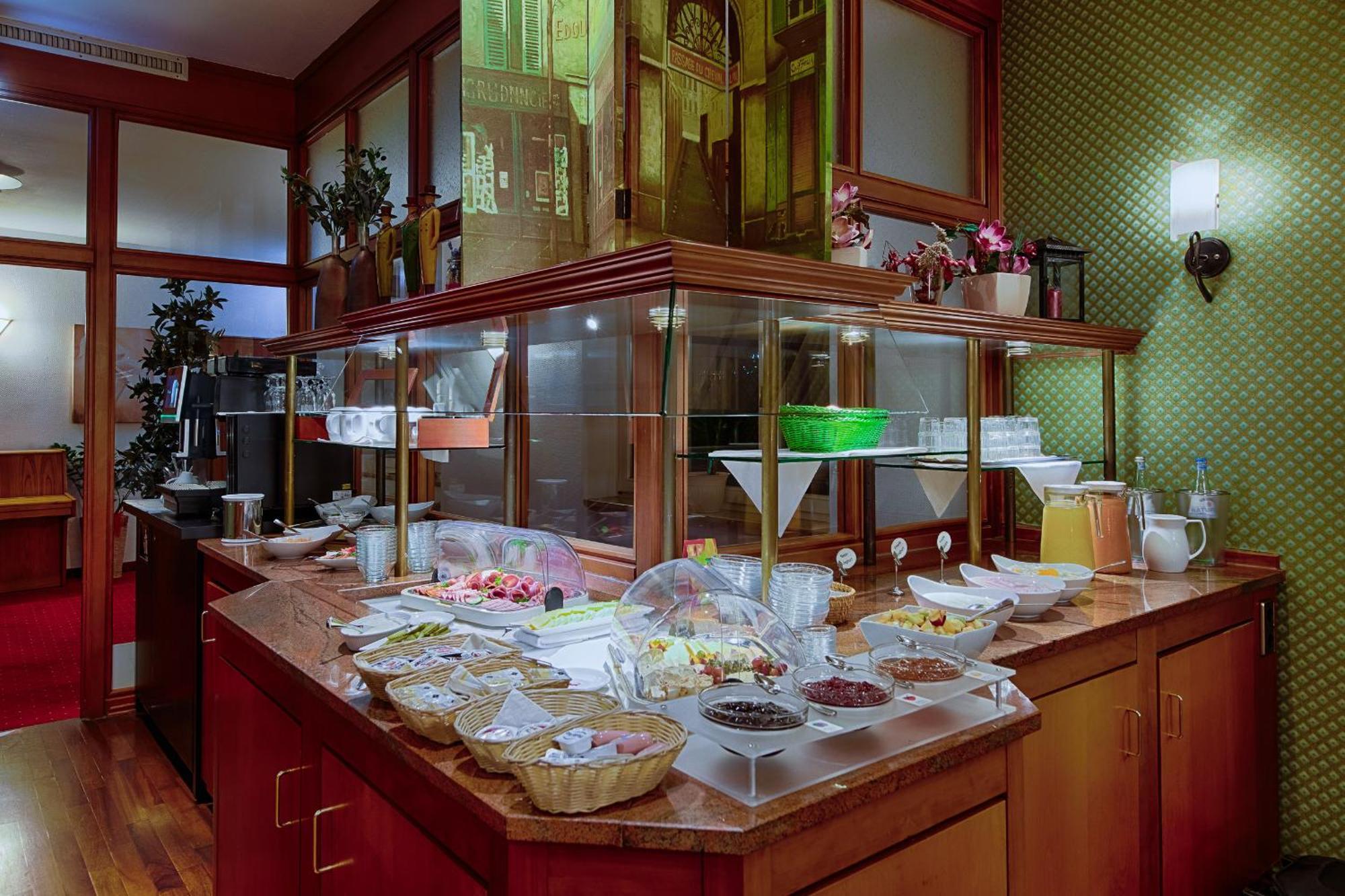 Hotel Fuersteneck ベルンブルク エクステリア 写真