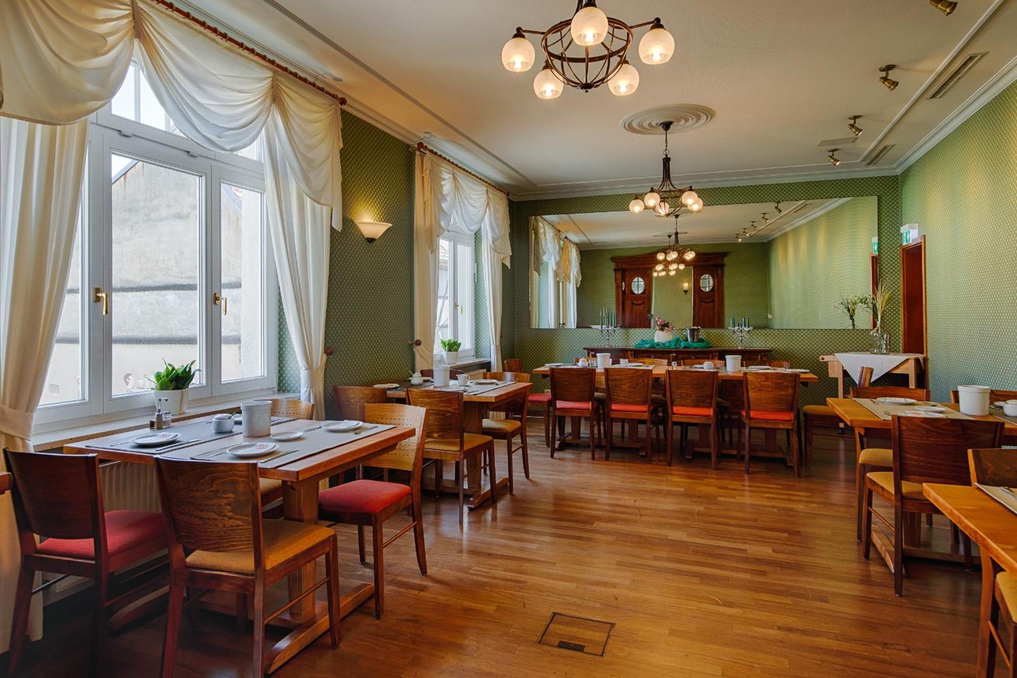 Hotel Fuersteneck ベルンブルク エクステリア 写真