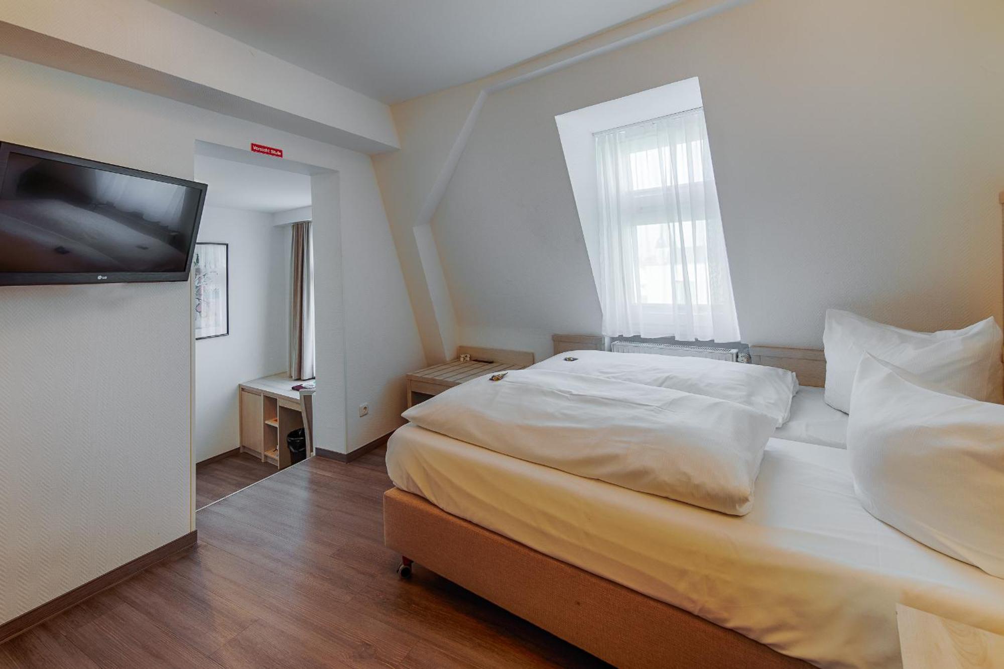 Hotel Fuersteneck ベルンブルク エクステリア 写真