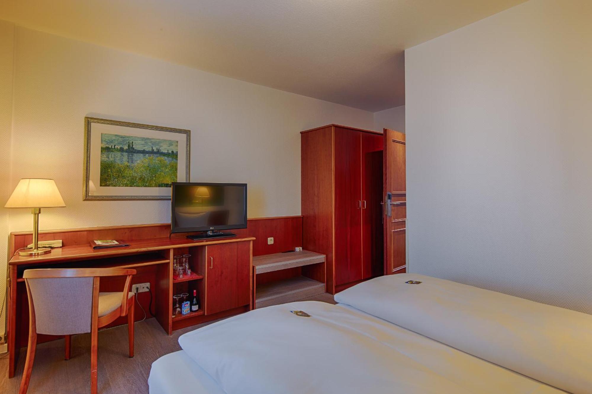 Hotel Fuersteneck ベルンブルク エクステリア 写真