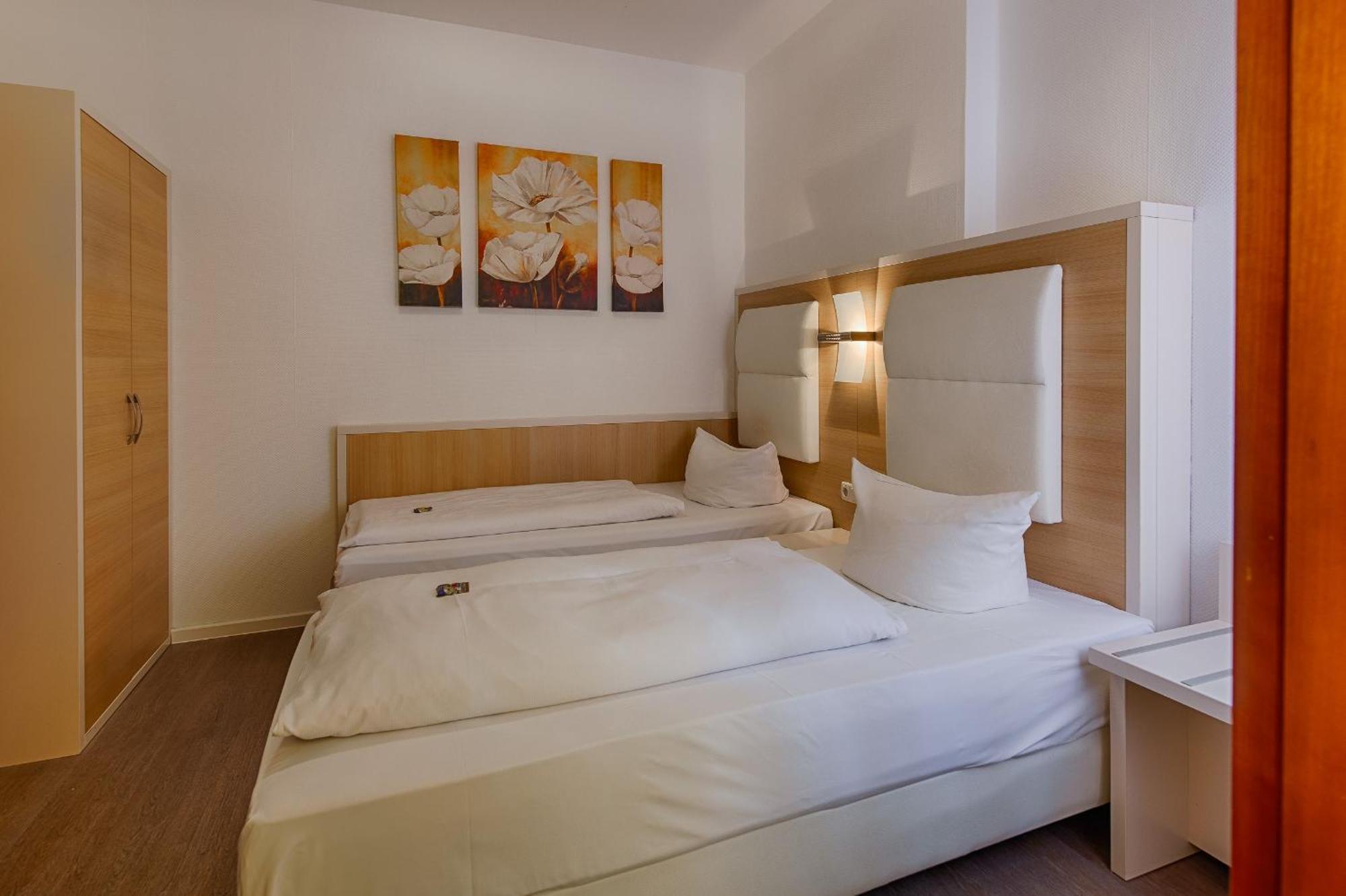 Hotel Fuersteneck ベルンブルク エクステリア 写真