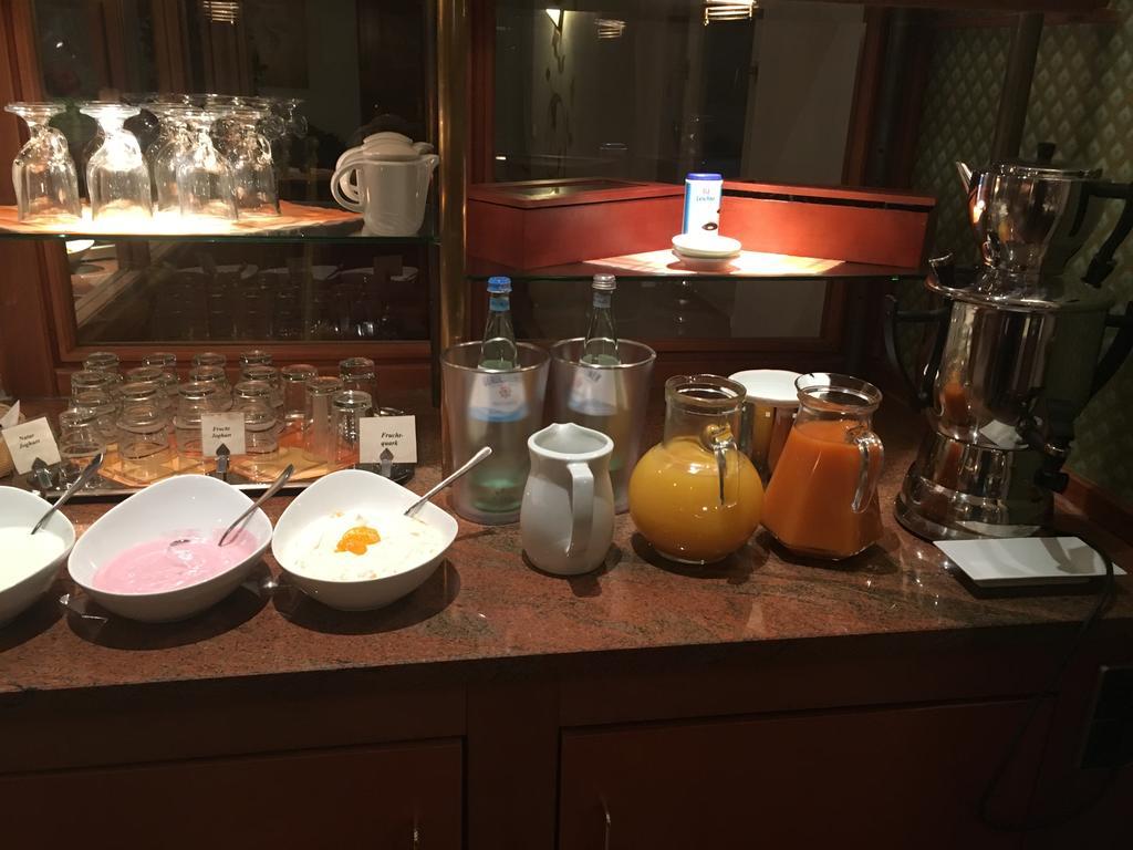 Hotel Fuersteneck ベルンブルク エクステリア 写真
