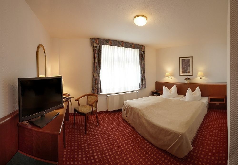 Hotel Fuersteneck ベルンブルク エクステリア 写真