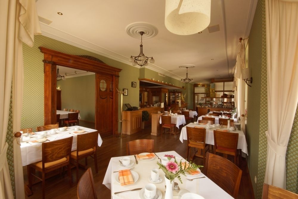 Hotel Fuersteneck ベルンブルク エクステリア 写真
