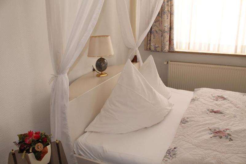 Hotel Fuersteneck ベルンブルク エクステリア 写真
