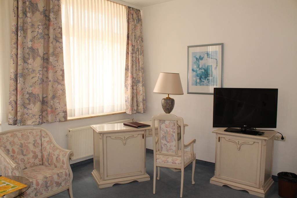 Hotel Fuersteneck ベルンブルク エクステリア 写真