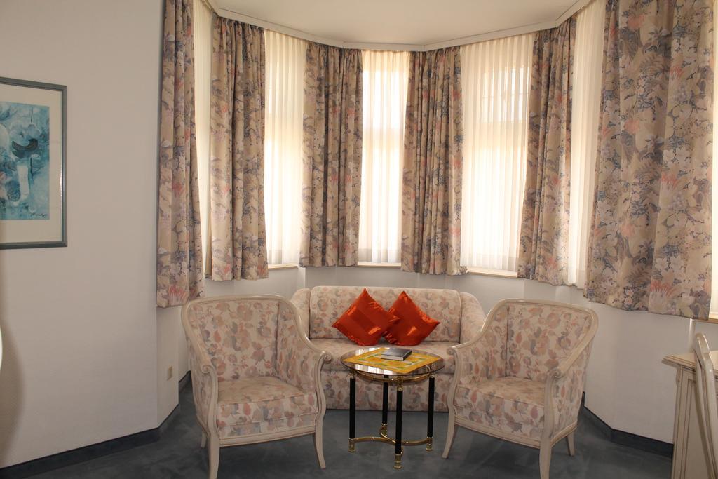 Hotel Fuersteneck ベルンブルク エクステリア 写真