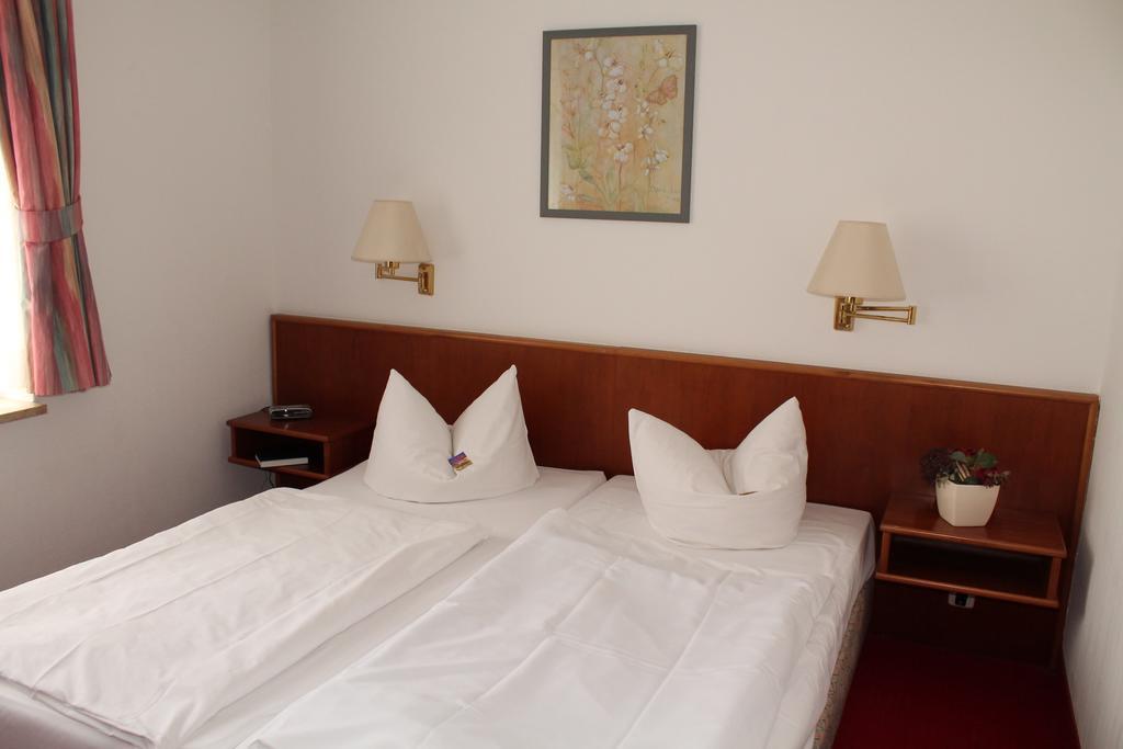 Hotel Fuersteneck ベルンブルク 部屋 写真