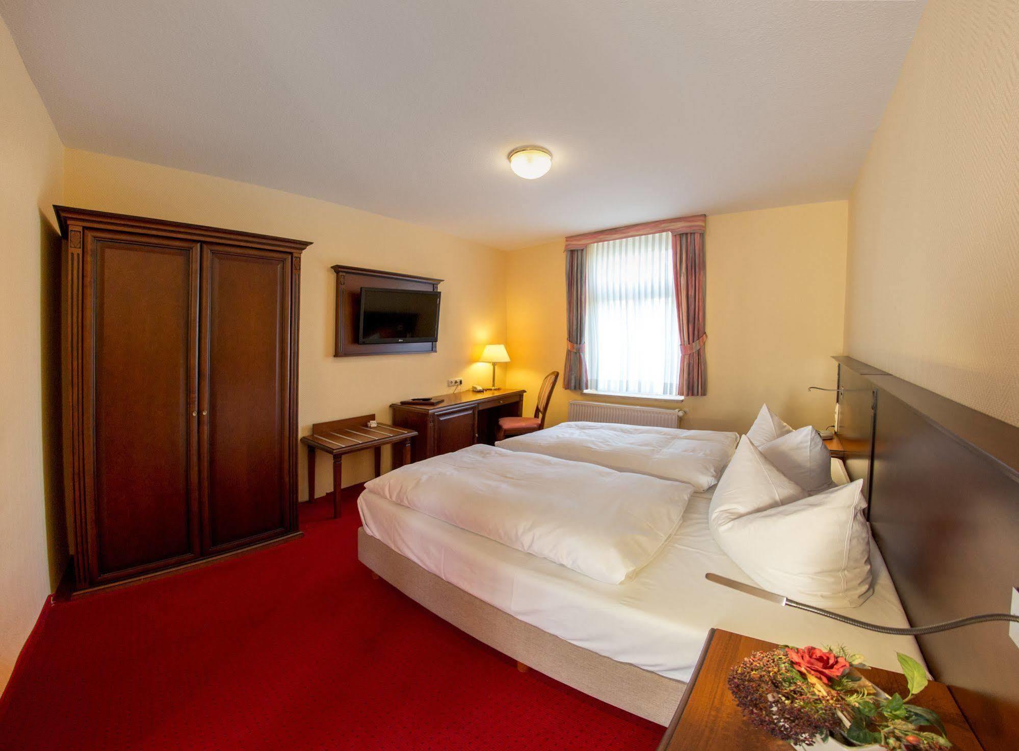 Hotel Fuersteneck ベルンブルク エクステリア 写真